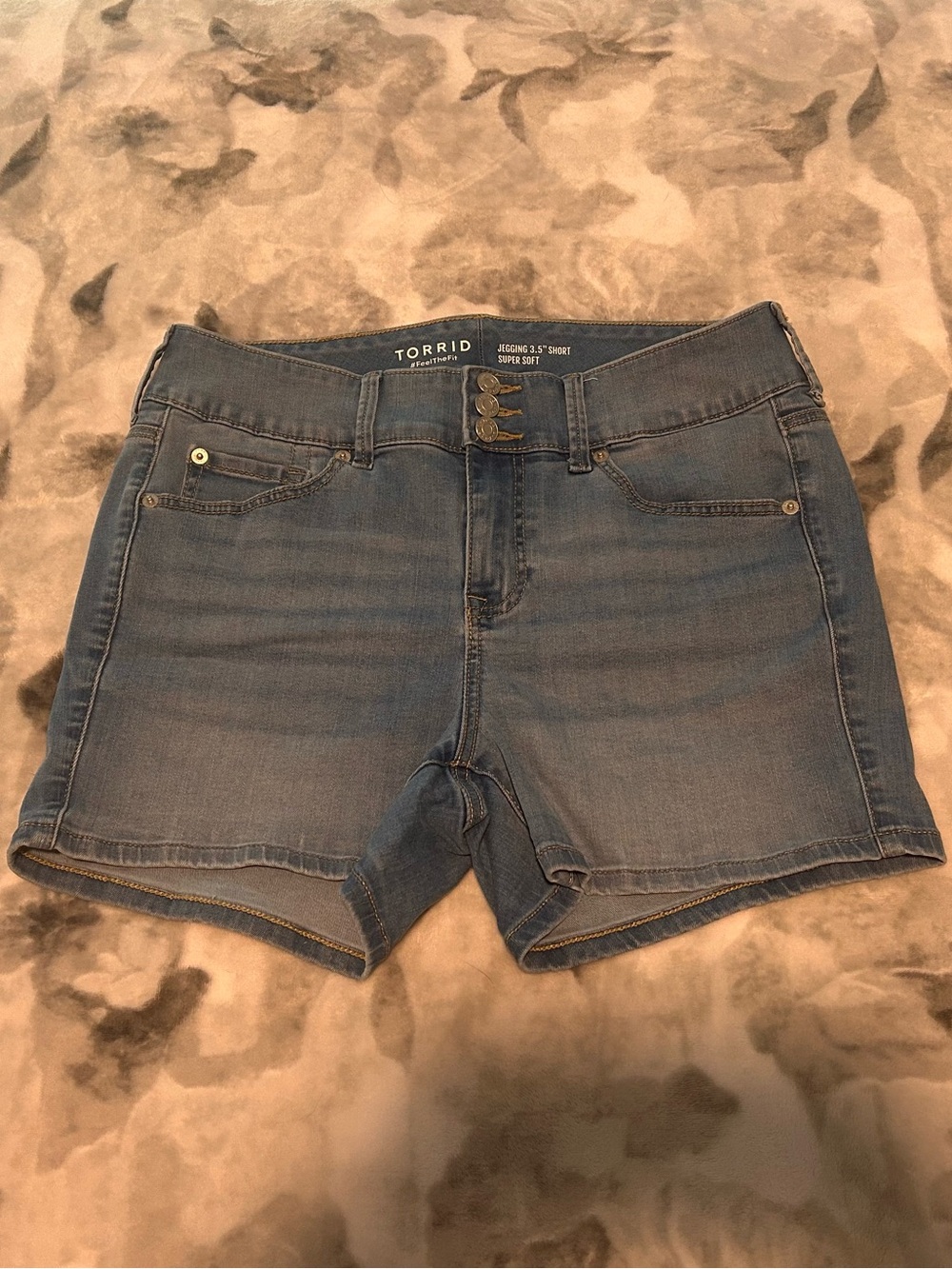 Torrid 3.5 Inch Jegging Super Soft High-Rise Shorts